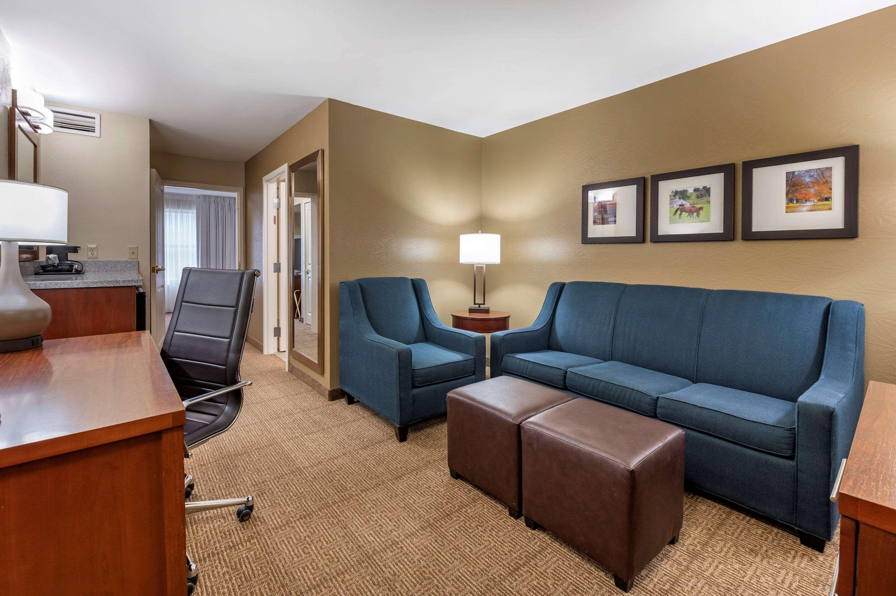 Comfort Inn & Suites Northern Kentucky Wilder Zewnętrze zdjęcie