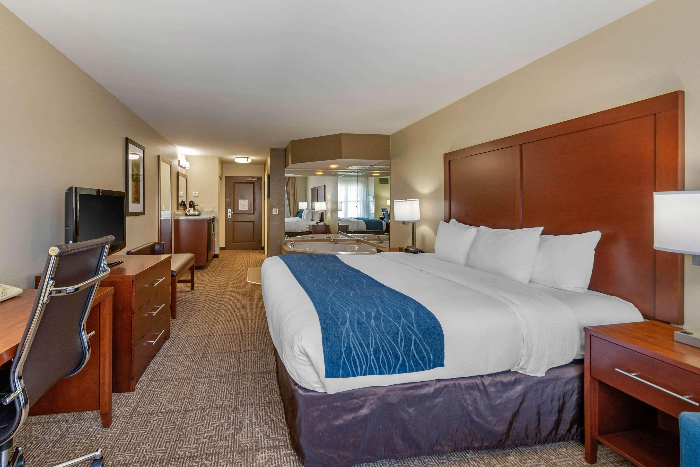 Comfort Inn & Suites Northern Kentucky Wilder Zewnętrze zdjęcie