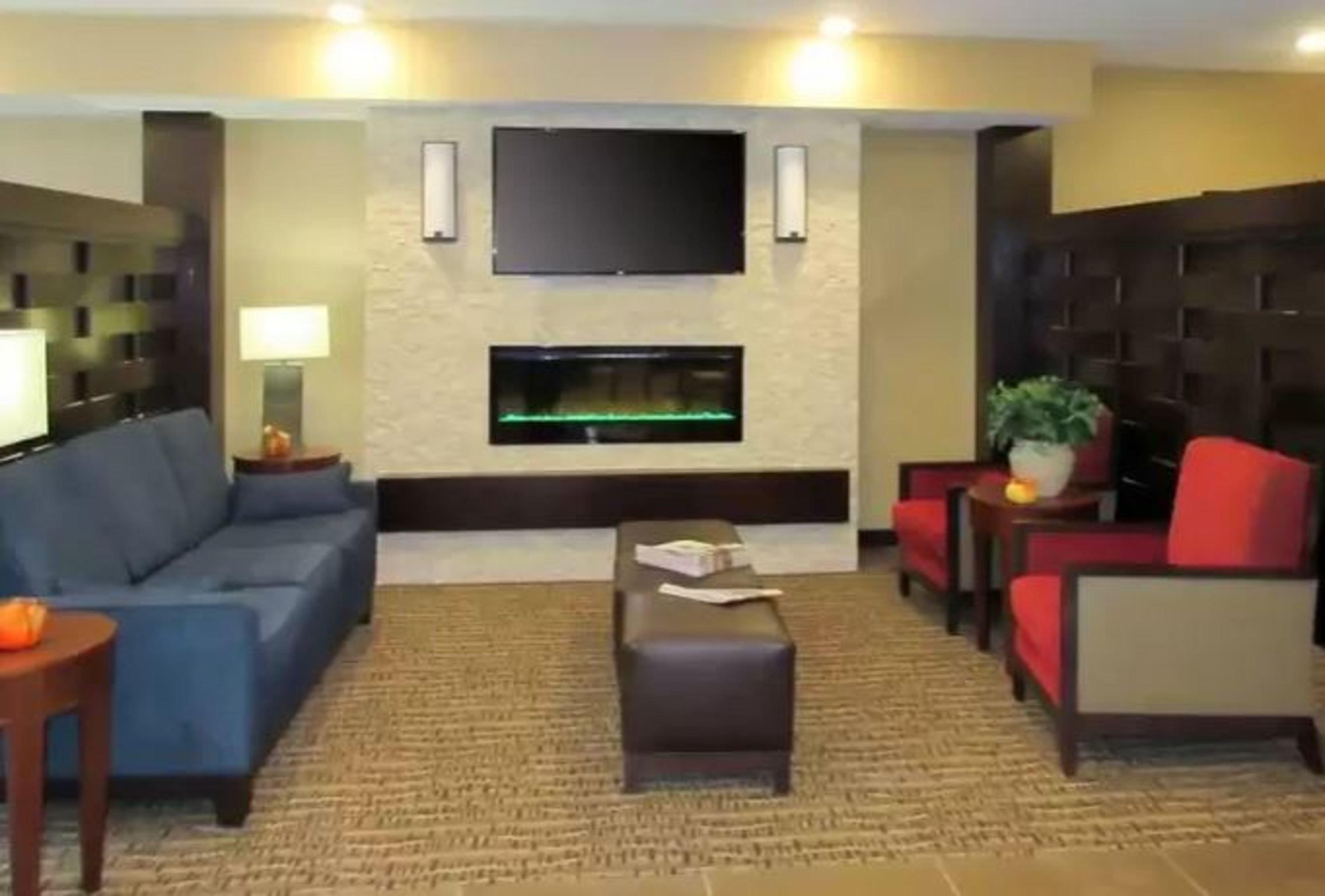 Comfort Inn & Suites Northern Kentucky Wilder Zewnętrze zdjęcie