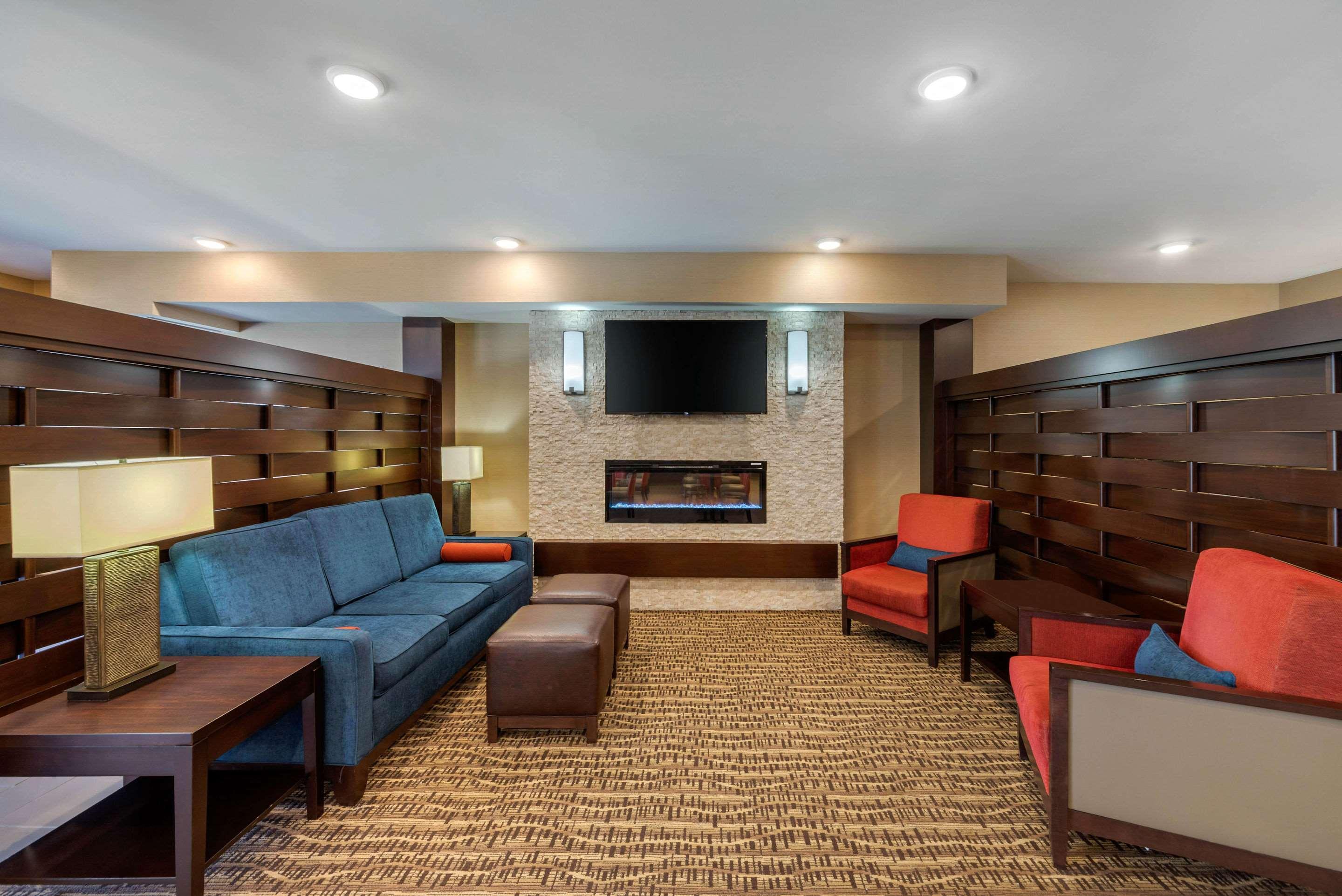 Comfort Inn & Suites Northern Kentucky Wilder Zewnętrze zdjęcie